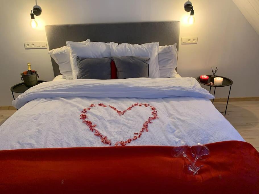 Lovely 1-Bedroom Appartement Le Joyau With Indoor Pool And Sauna Lasne Ngoại thất bức ảnh
